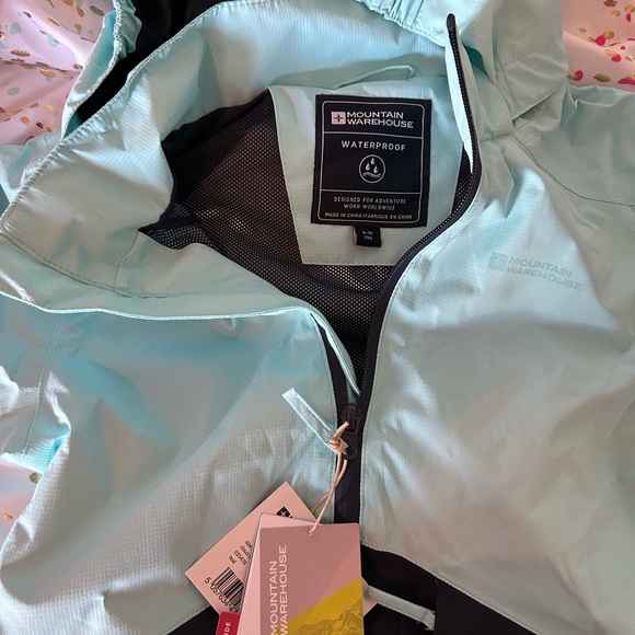 Nwt Mountain Warehouse windbreaker - Picture 2 of 5